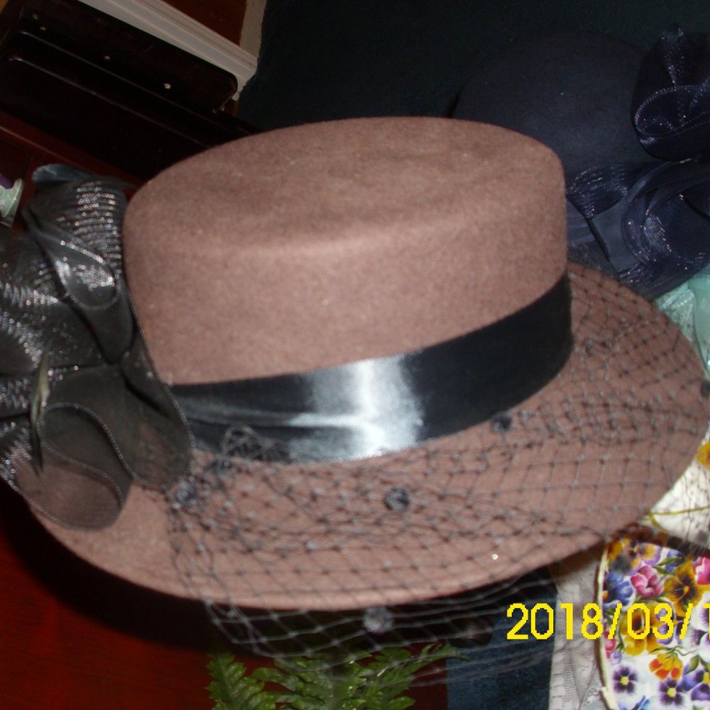 Vintage Doeskin Felt 100% Wool  Bollman Hat Co.  Brown Wool  Black Band Netting